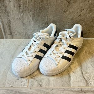 Adidas Superstar Sneakers